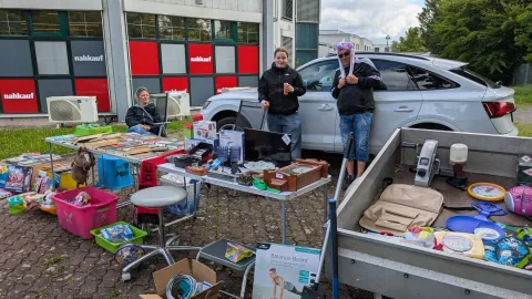 Flohmarktstand beim Dorfflohmarkt Legefeld 2026
