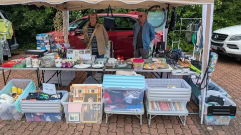 Flohmarktstand beim Dorfflohmarkt Legefeld 2026