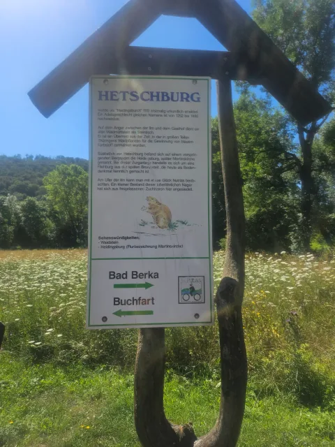 Station der Wandergruppe in Hetschburg